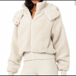 ALO yoga foxy Sherpa jacket-color Bone-xs